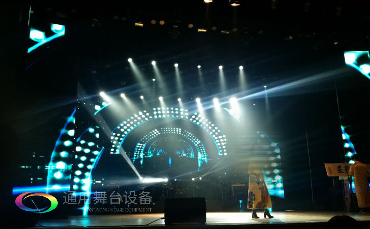 舞美視覺(jué)、舞臺(tái)燈光、舞臺(tái)機(jī)械——全景式舞臺(tái)戲劇沉浸體驗(yàn)